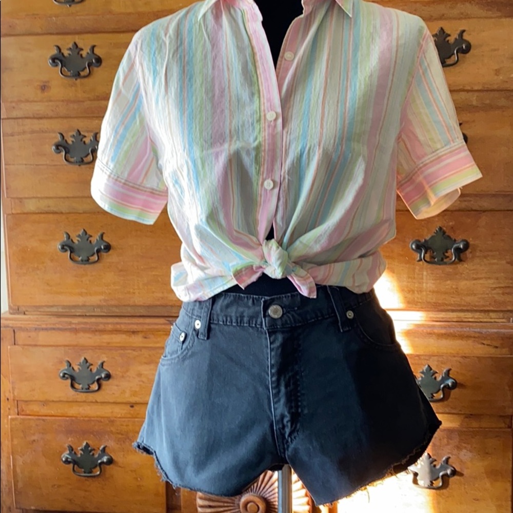 Levis shorts size 6